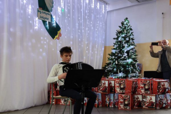 Choinka w Ośrodku Szkolno-Wychowawczym