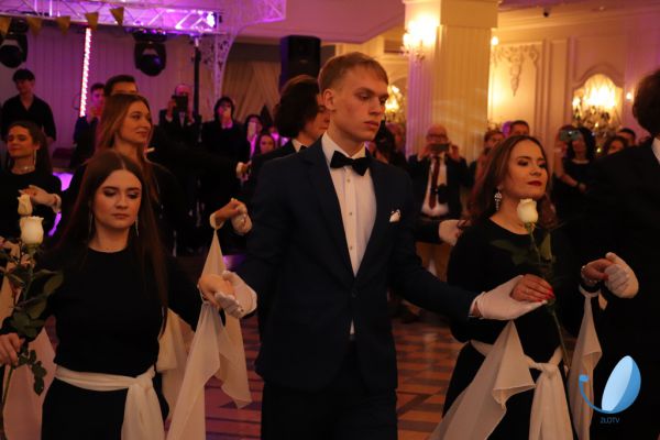 Studniówka - klikniecie na zdjęcie spowoduje powiekszęnie Studniówka