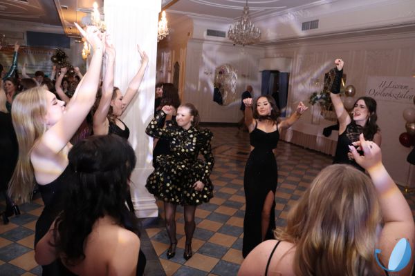 Studniówka - klikniecie na zdjęcie spowoduje powiekszęnie Studniówka