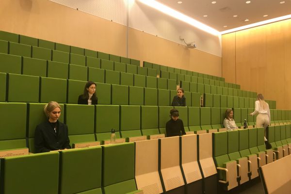 Zawody rejonowe Olimpiady Biologicznej w Auli Wydziału Biologii Uniwersytetu w Białymstoku