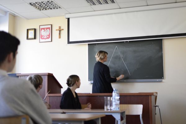 Rozmowa uczniów z panią Magdaleną Kiszko-Dojlidko 