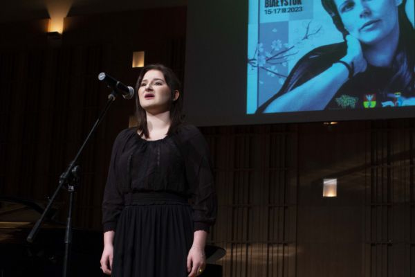 Uczestnicy przesłuchań festiwalowych - kliknięcie spowoduje powiększenie zdjęcia Uczestnicy przesłuchań festiwalowych