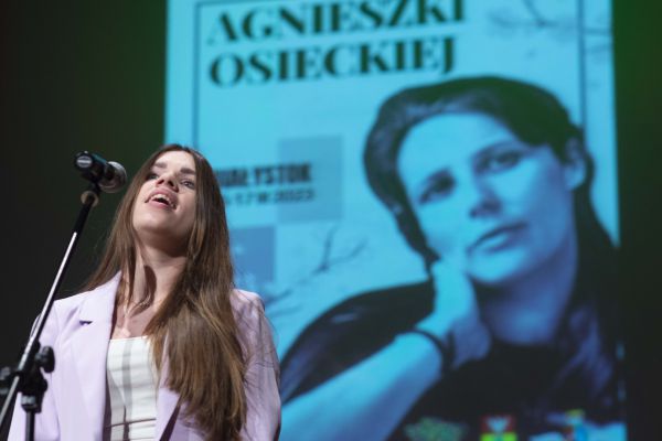 Uczestnicy przesłuchań festiwalowych - kliknięcie spowoduje powiększenie zdjęcia Uczestnicy przesłuchań festiwalowych