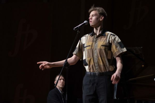 Wstępują laureaci konkursu