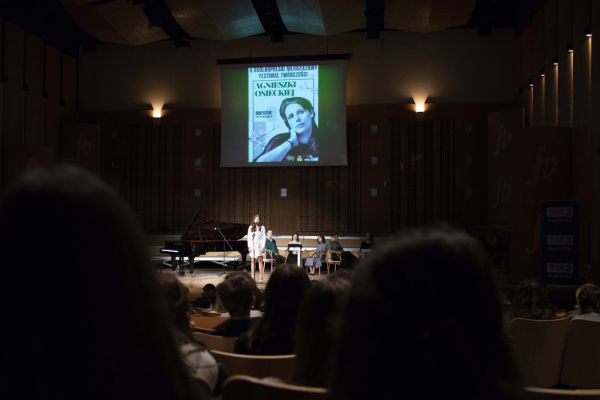 Wstępują laureaci konkursu
