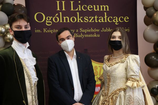 Zdjęcie Dyrektora, Sapieżanki i Sapiehy