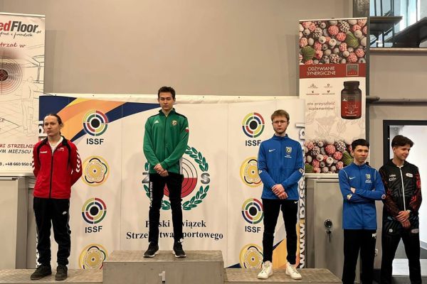 Nagrodzeni -Puchar Prezesa Polskiego Związku Strzelectwa Sportowego  - kliknięcie spowoduje powiększenie zdjęcia Nagrodzeni -Puchar Prezesa Polskiego Związku Strzelectwa Sportowego