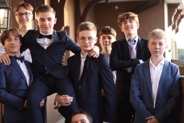 Bal ósmoklasisty '2023 - kliknięcie spowoduje powiększenie zdjęcia Bal ósmoklasisty '2023