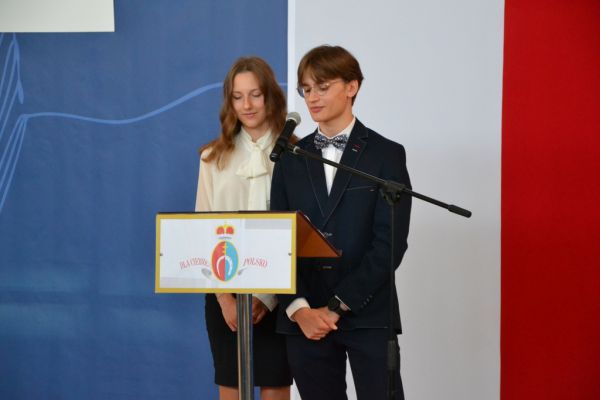 Zakończenie roku szkolnego 2022/2023 w II Liceum Ogólnokształcącym - kliknięcie spowoduje powiększenie zdjęcia Zakończenie roku szkolnego 2022/2023 w II Liceum Ogólnokształcącym