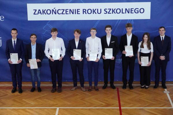 Zakończenie roku szkolnego 2022/2023 w II Liceum Ogólnokształcącym - kliknięcie spowoduje powiększenie zdjęcia Zakończenie roku szkolnego 2022/2023 w II Liceum Ogólnokształcącym