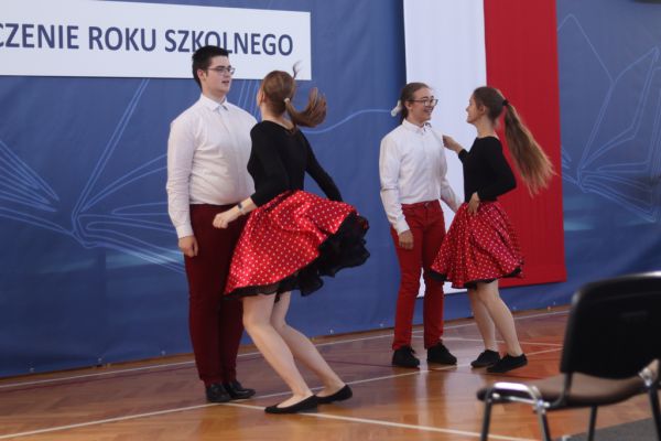 Zakończenie roku szkolnego 2022/2023 w II Liceum Ogólnokształcącym - kliknięcie spowoduje powiększenie zdjęcia Zakończenie roku szkolnego 2022/2023 w II Liceum Ogólnokształcącym
