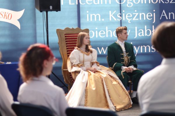 Zakończenie roku szkolnego 2022/2023 w II Liceum Ogólnokształcącym - kliknięcie spowoduje powiększenie zdjęcia Zakończenie roku szkolnego 2022/2023 w II Liceum Ogólnokształcącym