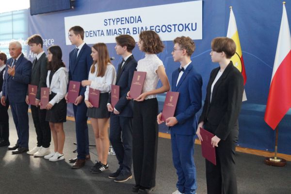 Uroczystość wręczenia astypendiów Prezydenta Miasta Białegostoku