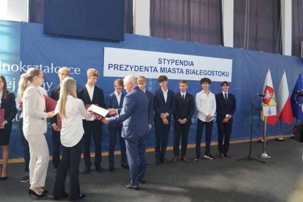 Uroczystość wręczenia astypendiów Prezydenta Miasta Białegostoku