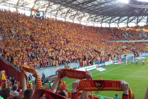 Stadion, mecz piłki nożnej