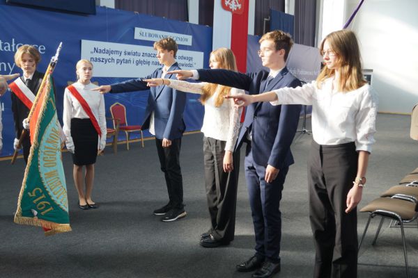 Ślubowanie klas pierwszych liceum