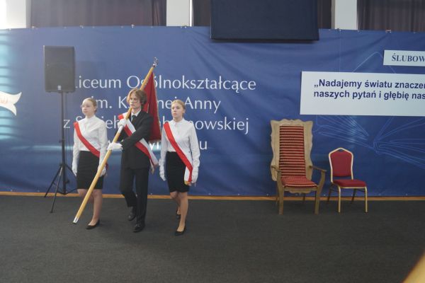 Ślubowanie klas pierwszych liceum