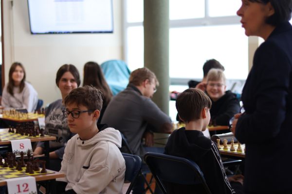 XX MISTRZOSTWA w SZACHACH  z okazji „ŚWIĘTA SZKOŁY”