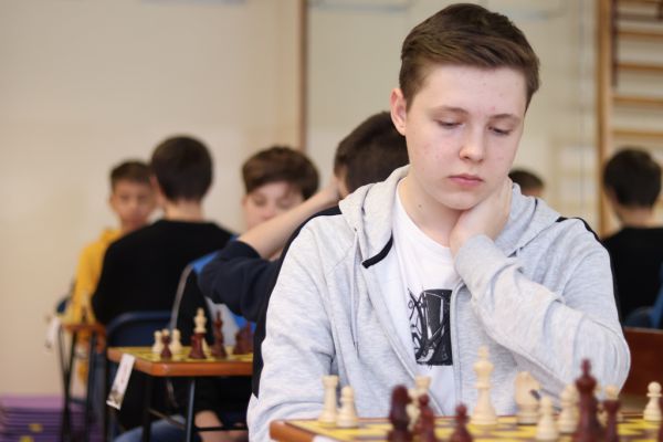  XX MISTRZOSTWA w SZACHACH  z okazji „ŚWIĘTA SZKOŁY”