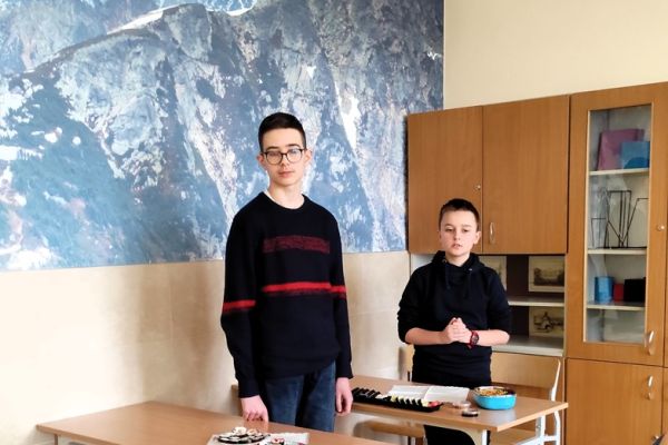 Lekcja otwarta na temat Azji z wykorzystaniem potraw azjatyckich - kliknięcie spowoduje powiększenie zdjęcia Lekcja otwarta na temat Azji z wykorzystaniem potraw azjatyckich