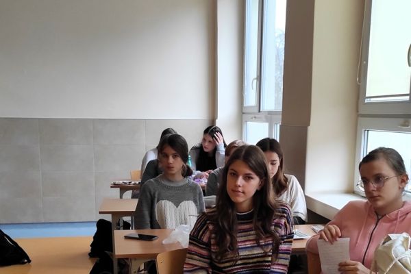Lekcja otwarta na temat Azji z wykorzystaniem potraw azjatyckich - kliknięcie spowoduje powiększenie zdjęcia Lekcja otwarta na temat Azji z wykorzystaniem potraw azjatyckich