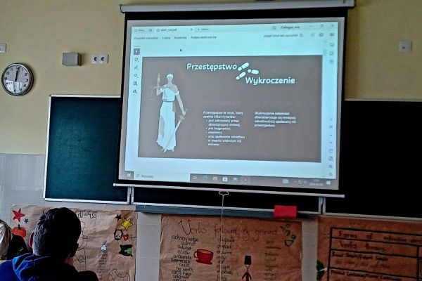 Prelekcja Pani A. Pietrasz - kliknięcie spowoduje powiększenie zdjęcia Prelekcja Pani A. Pietrasz