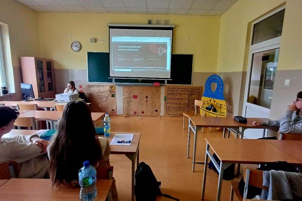 Prelekcja Pani A. Pietrasz - kliknięcie spowoduje powiększenie zdjęcia Prelekcja Pani A. Pietrasz