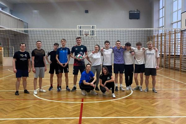 Reprezentacja Nauczycieli i Uczniów w towarzyskim meczu