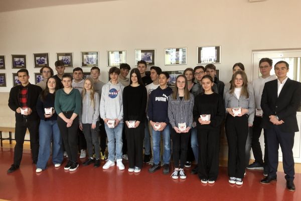 Wyróżnieni uczniowie - kliknięcie spowoduje powiększenie zdjęcia Wyróżnieni uczniowie