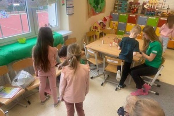 Podlesiaki - grupa uczniów realizująca projekt społeczny w ramach Olimpiady Zwolnieni z Teorii 