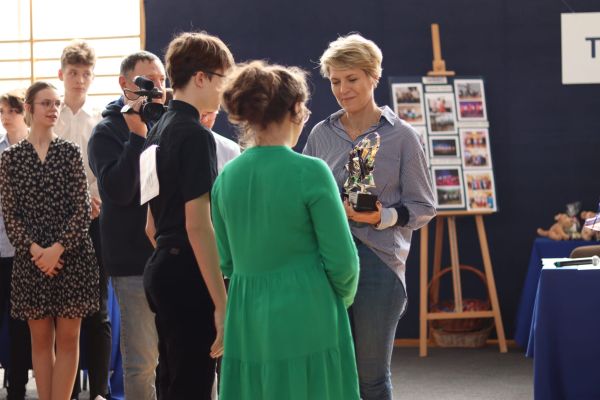 Międzyszkolny Turniej Tańca '2024 - kliknięcie spowoduje powiększenie zdjęcia 230e9a4d-e76b-4d29-96e1-eaad34c77159974AD867-A477-3470-82F1-D14AF803F353.jpg