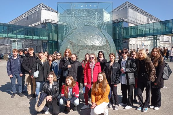 Zdjęcie zbiorowe uczniów