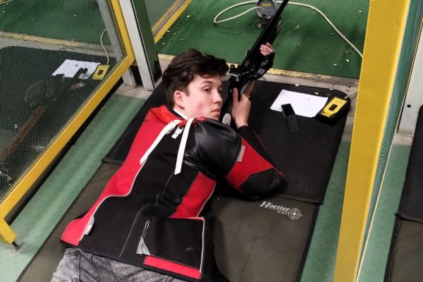 Amelia Goworowska przed strzelaniem