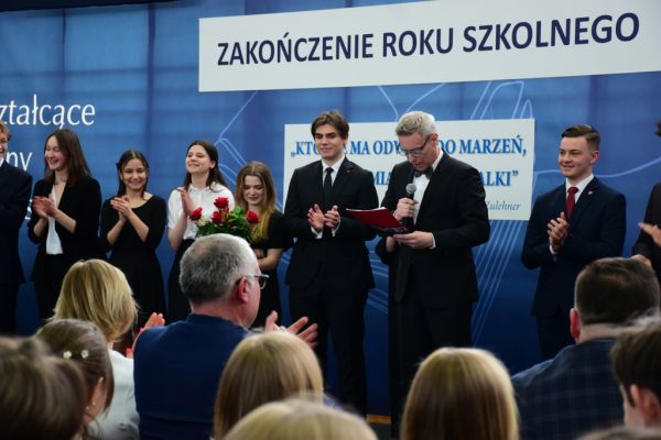 Zakończenie roku szkolnego klas czwartych II LO
