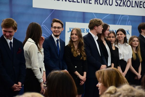 Zakończenie roku szkolnego klas czwartych II LO