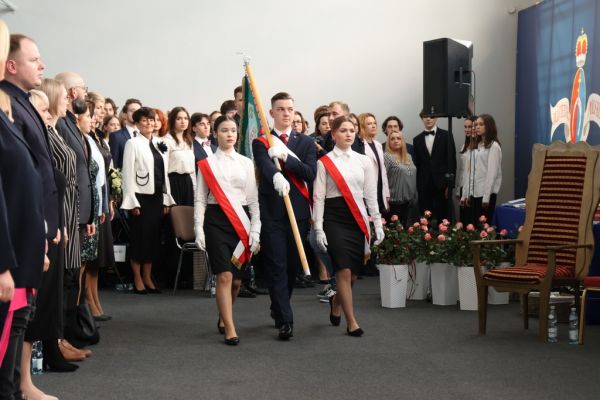 Zakończenie roku szkolnego klas czwartych II LO