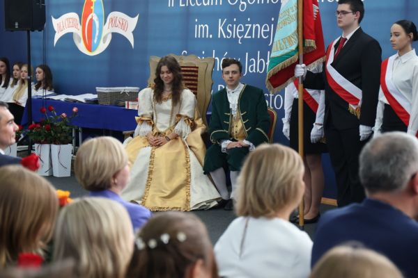 Zakończenie roku szkolnego klas czwartych II LO