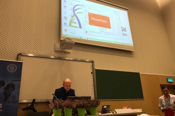 Prezentacja na rzutniku