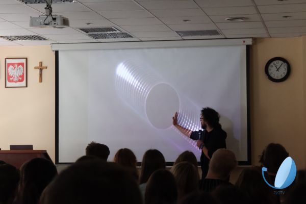 W pogoni za cieniem. Opowieść łowcy zaćmień