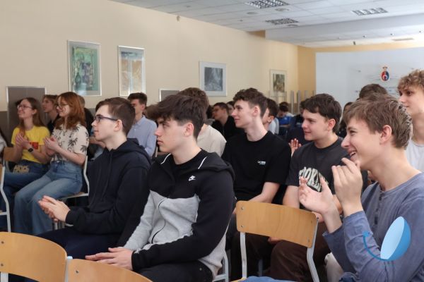 W pogoni za cieniem. Opowieść łowcy zaćmień