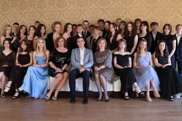 Bal ósmoklasistów 2024 - kliknięcie spowoduje powiększenie zdjęcia Bal ósmoklasistów 2024