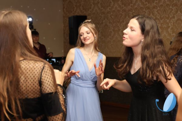 Bal ósmoklasistów 2024 - kliknięcie spowoduje powiększenie zdjęcia Bal ósmoklasistów 2024