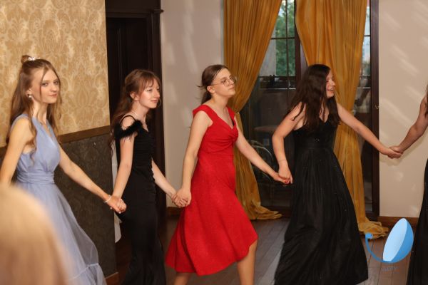 Bal ósmoklasistów 2024 - kliknięcie spowoduje powiększenie zdjęcia Bal ósmoklasistów 2024