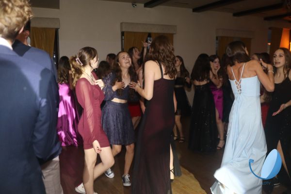 Bal ósmoklasistów 2024 - kliknięcie spowoduje powiększenie zdjęcia Bal ósmoklasistów 2024