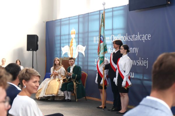 Rozpoczęcie roku 2024-2025 klasy 1-4 - kliknięcie spowoduje powiększenie zdjęcia