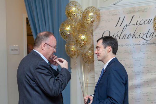 Pan dyrektor i zaproszeni goście