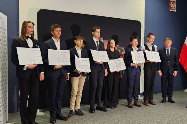 Stypendia Marszałka 2024 - kliknięcie spowoduje powiększenie zdjęcia