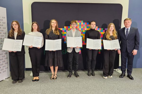 Stypendia Marszałka 2024 - kliknięcie spowoduje powiększenie zdjęcia