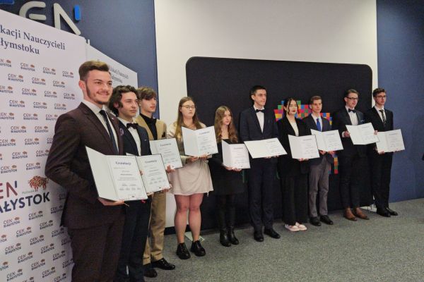 Stypendia Marszałka 2024 - kliknięcie spowoduje powiększenie zdjęcia