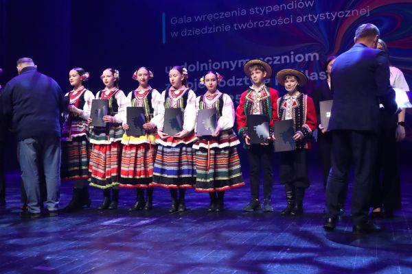 Stypendia artystyczne 2025